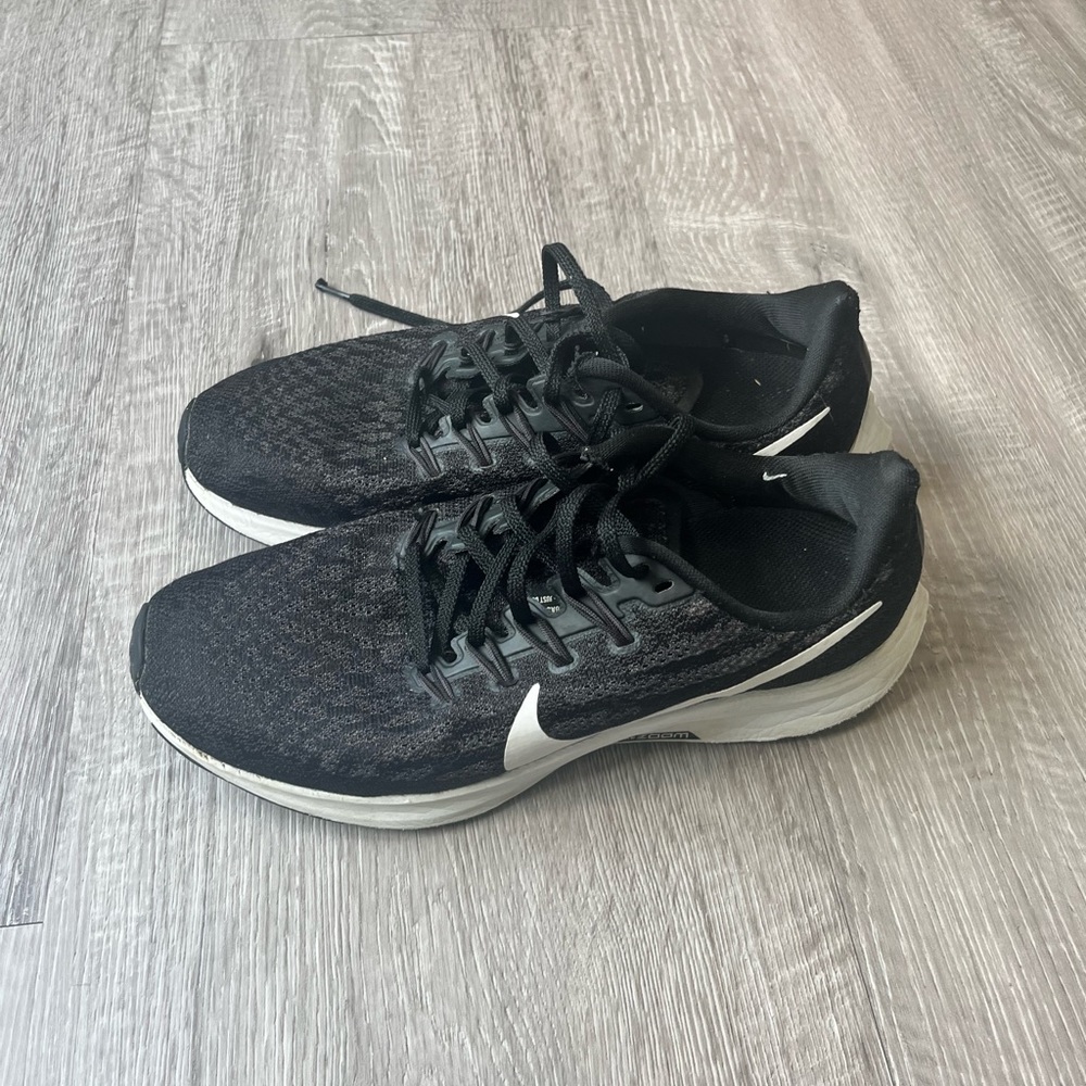 Black Nike Zoom Pegasus 36 Women’s 7.5
